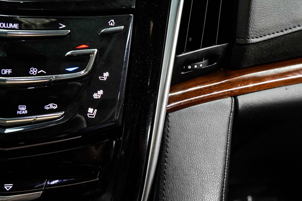Used 2020 Cadillac Escalade Luxury image 29