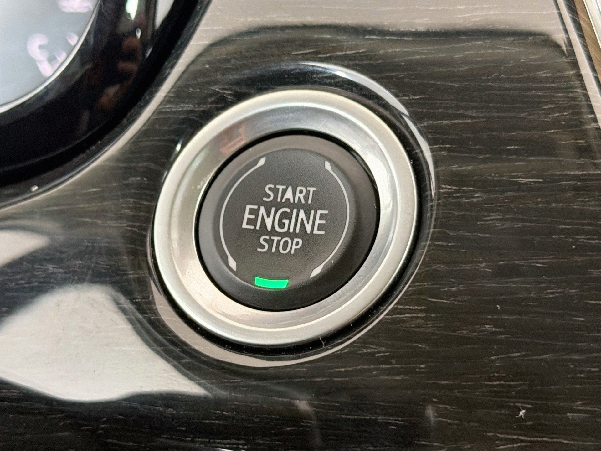 Used 2023 Cadillac XT6 Premium Luxury FWD image 39