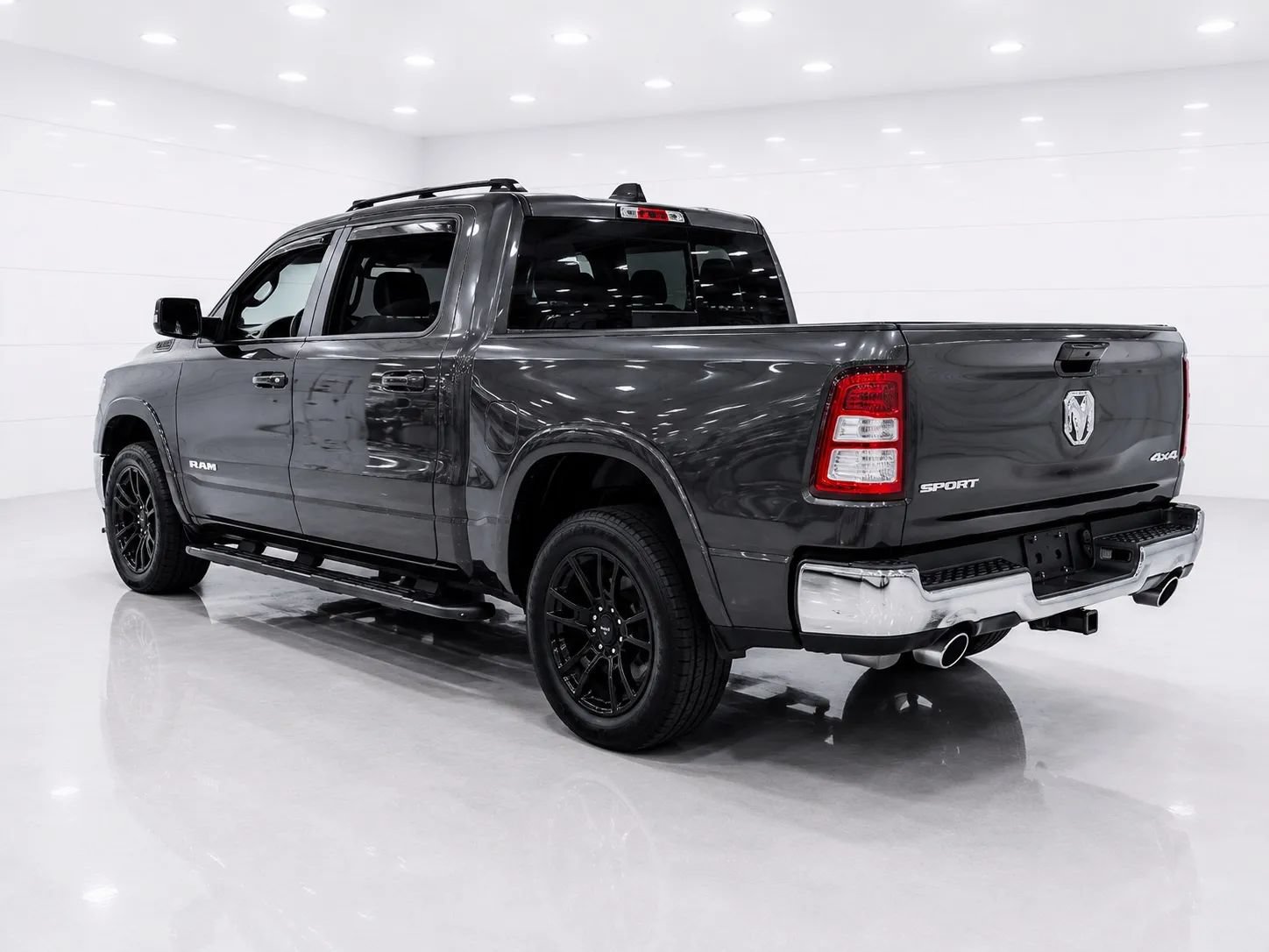 Used 2021 RAM 1500 Sport w/ Leather & Sound Group AWD/4WD image 3