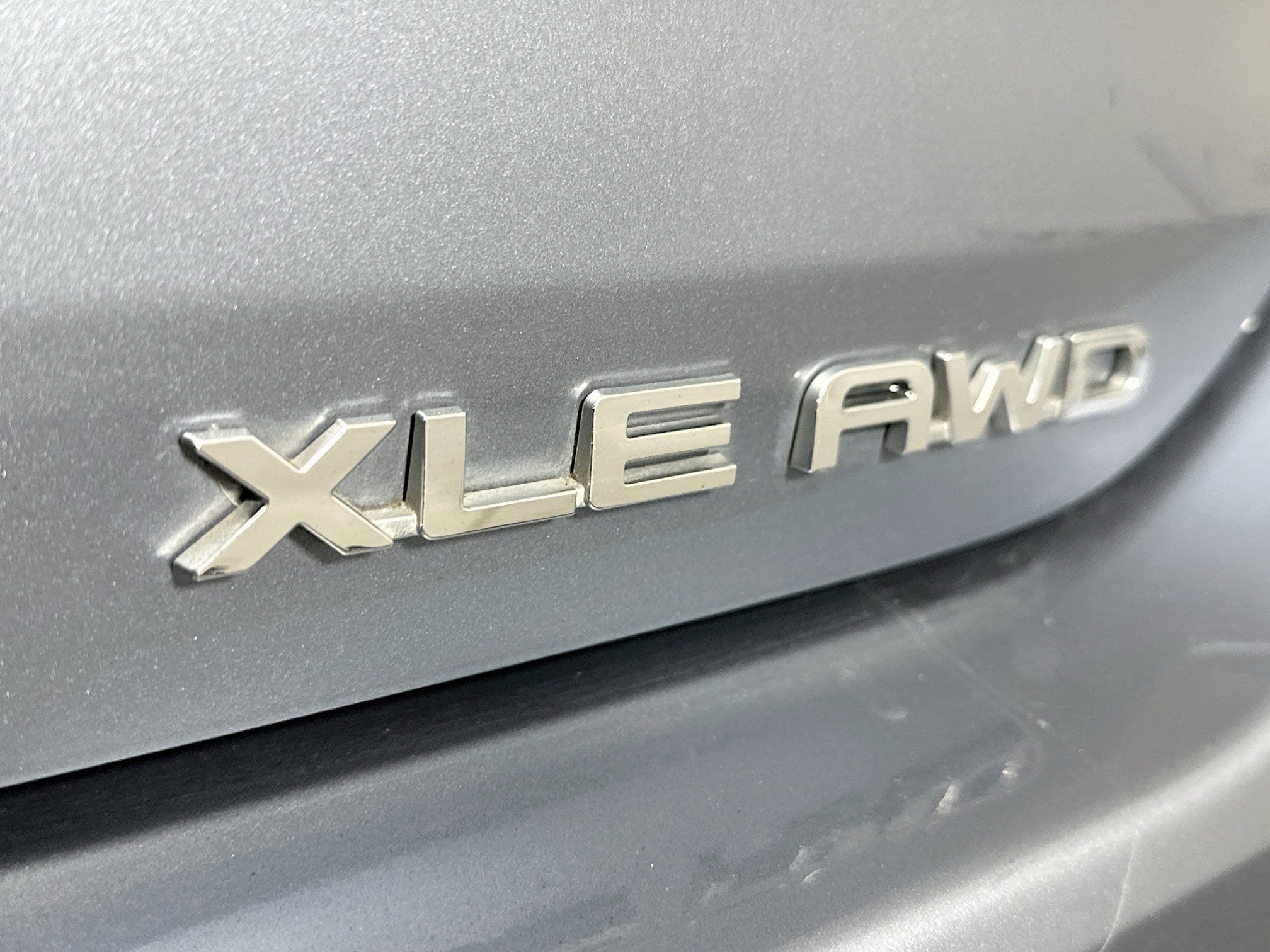Used 2022 Toyota Highlander XLE AWD/4WD image 28