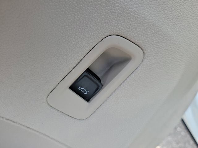 Certified 2024 Volkswagen Atlas SE FWD image 17
