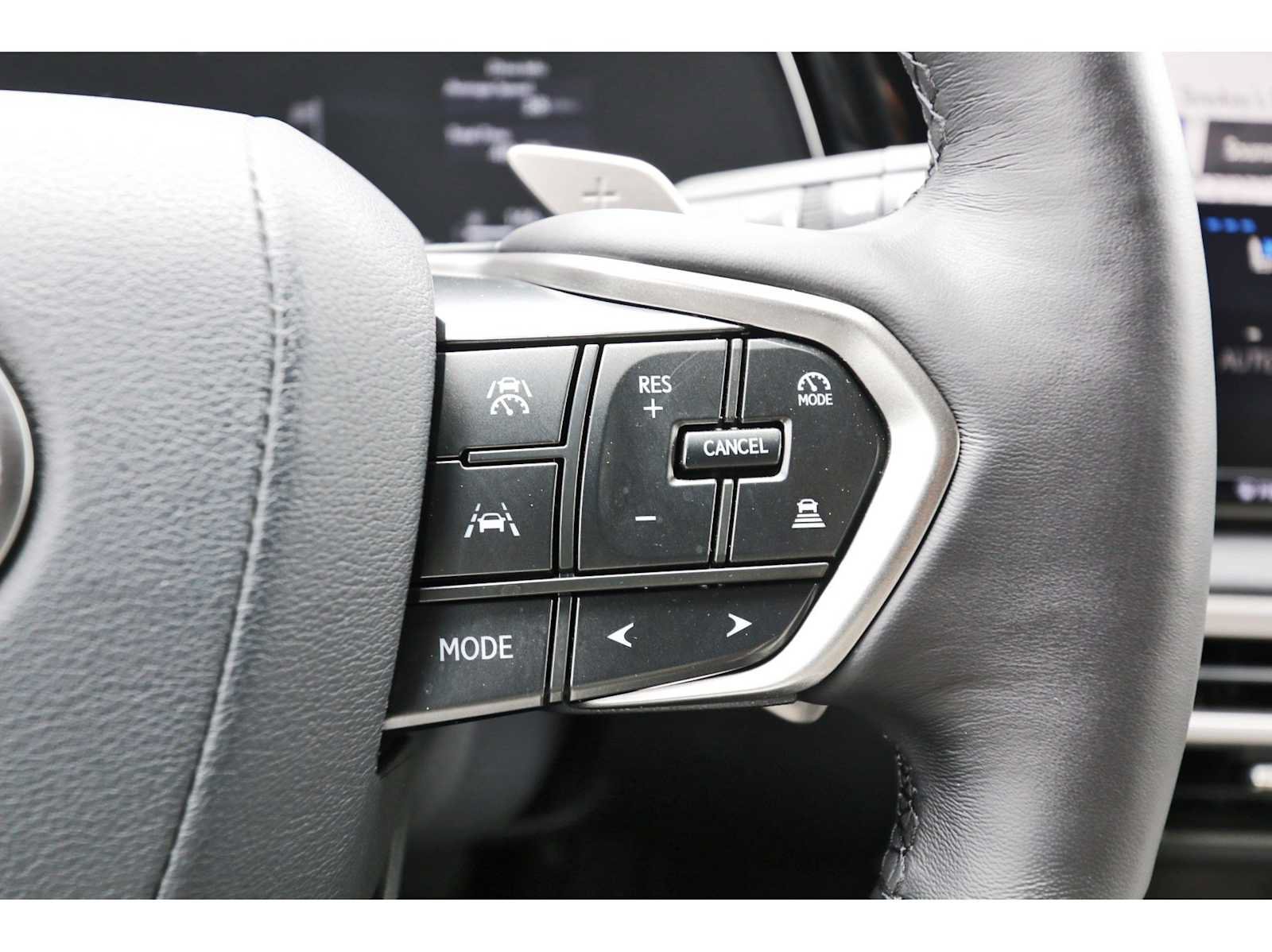 Used 2025 Lexus RX 350 Premium Plus w/ Accessory Package (Z1) FWD image 16