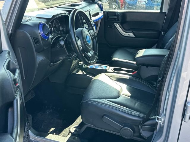 Used 2018 Jeep Wrangler Unlimited Sahara w/ Connectivity Group AWD/4WD image 11