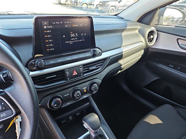 Used 2022 Kia Forte Sedan image 17