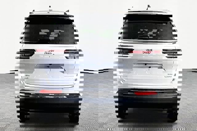 New 2026 Jeep Grand Cherokee L Laredo image 5