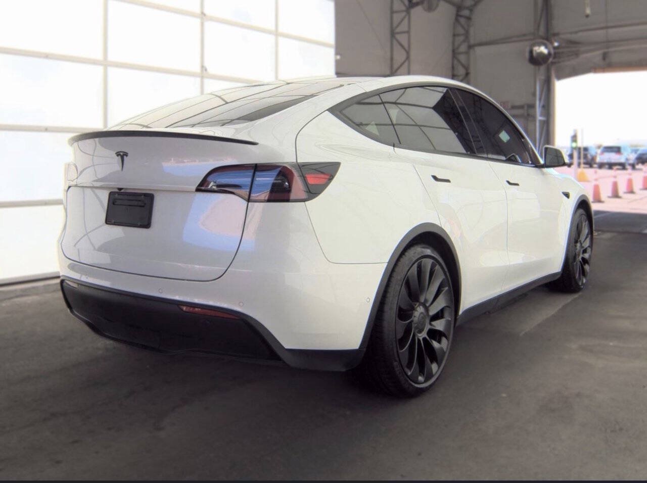 Used 2022 Tesla Model Y Performance AWD/4WD image 5