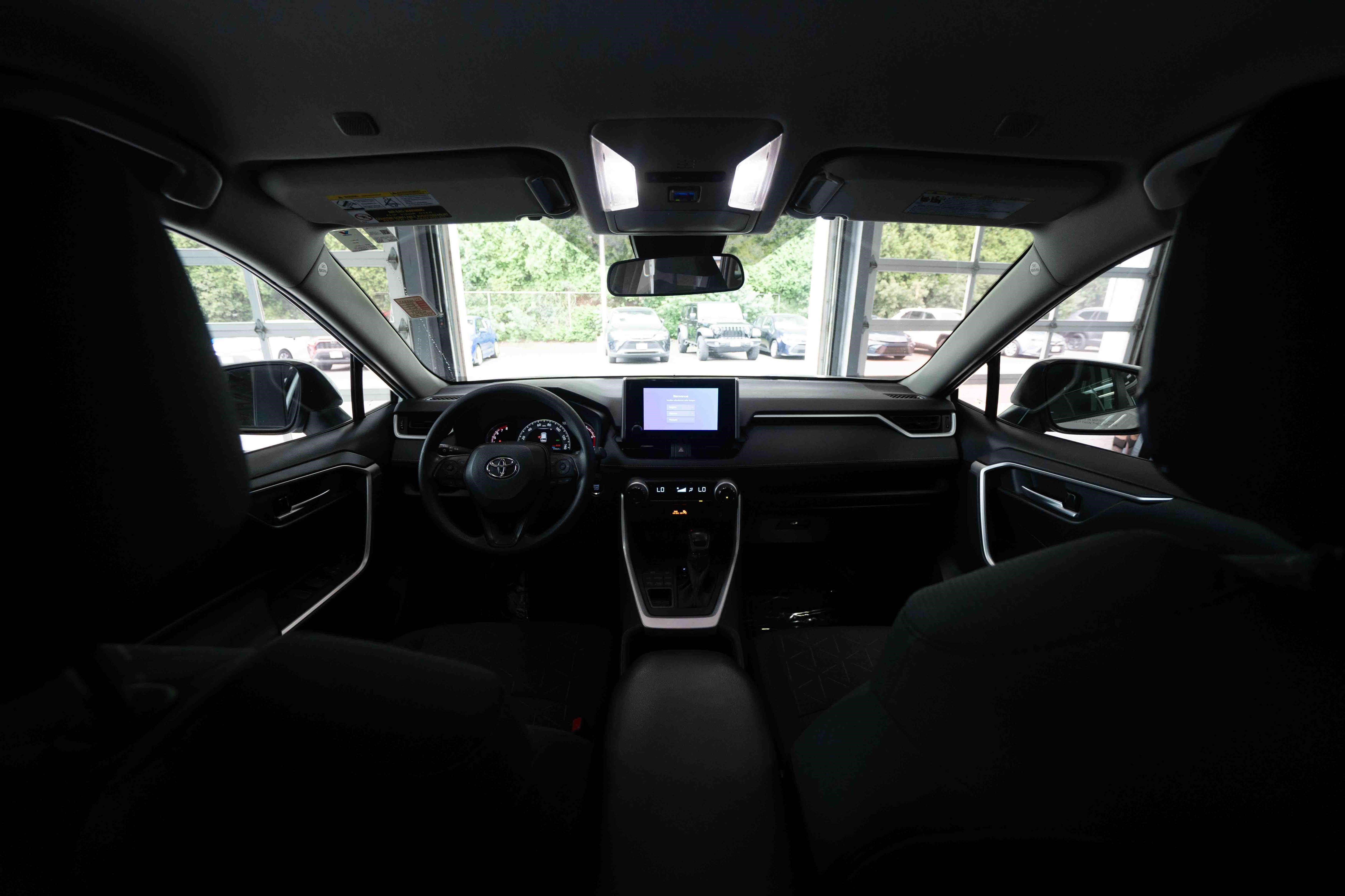 Used 2023 Toyota RAV4 XLE AWD/4WD image 19