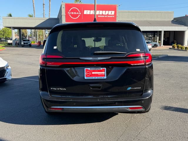 Used 2024 Chrysler Pacifica Limited FWD image 6