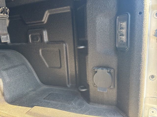 Used 2022 Chevrolet Silverado 1500 High Country w/ High Country Premium Package AWD/4WD image 26