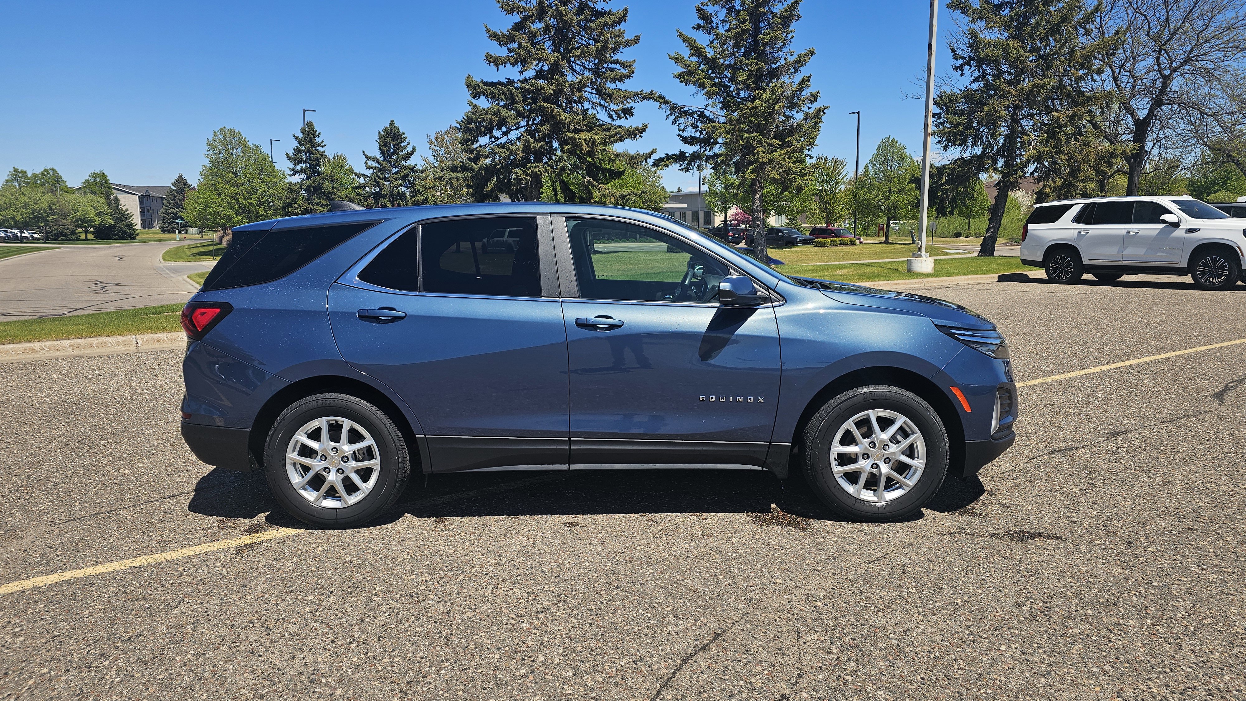 Used 2024 Chevrolet Equinox LT AWD/4WD image 5