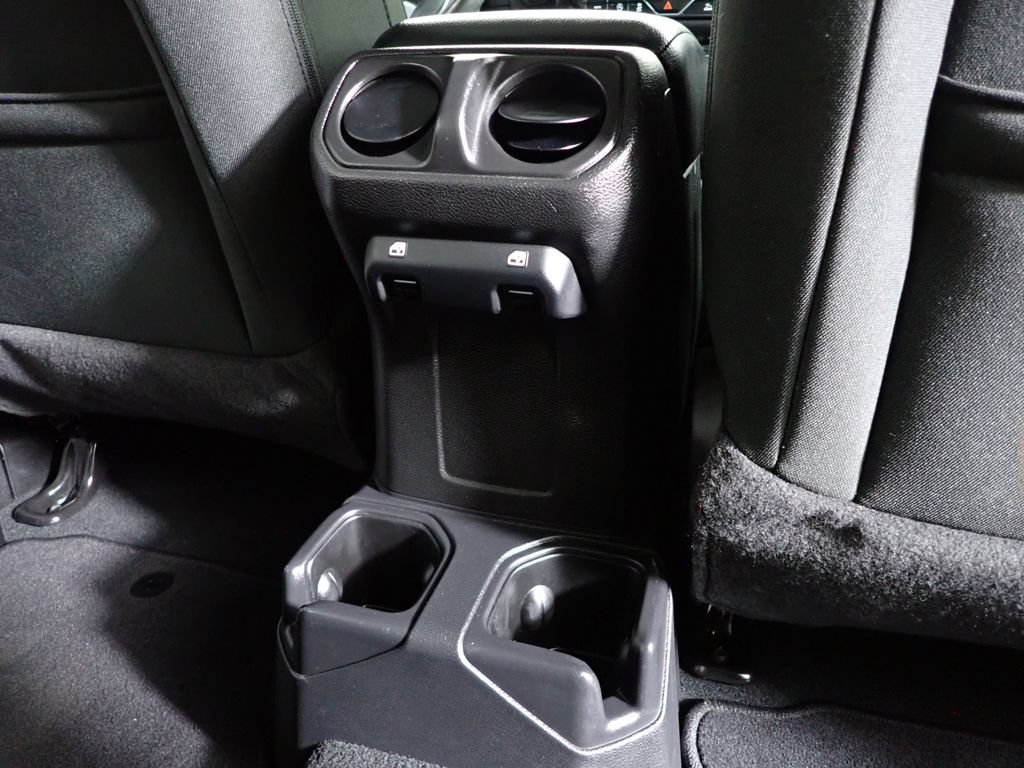 Used 2023 Jeep Wrangler Unlimited Sport AWD/4WD image 31