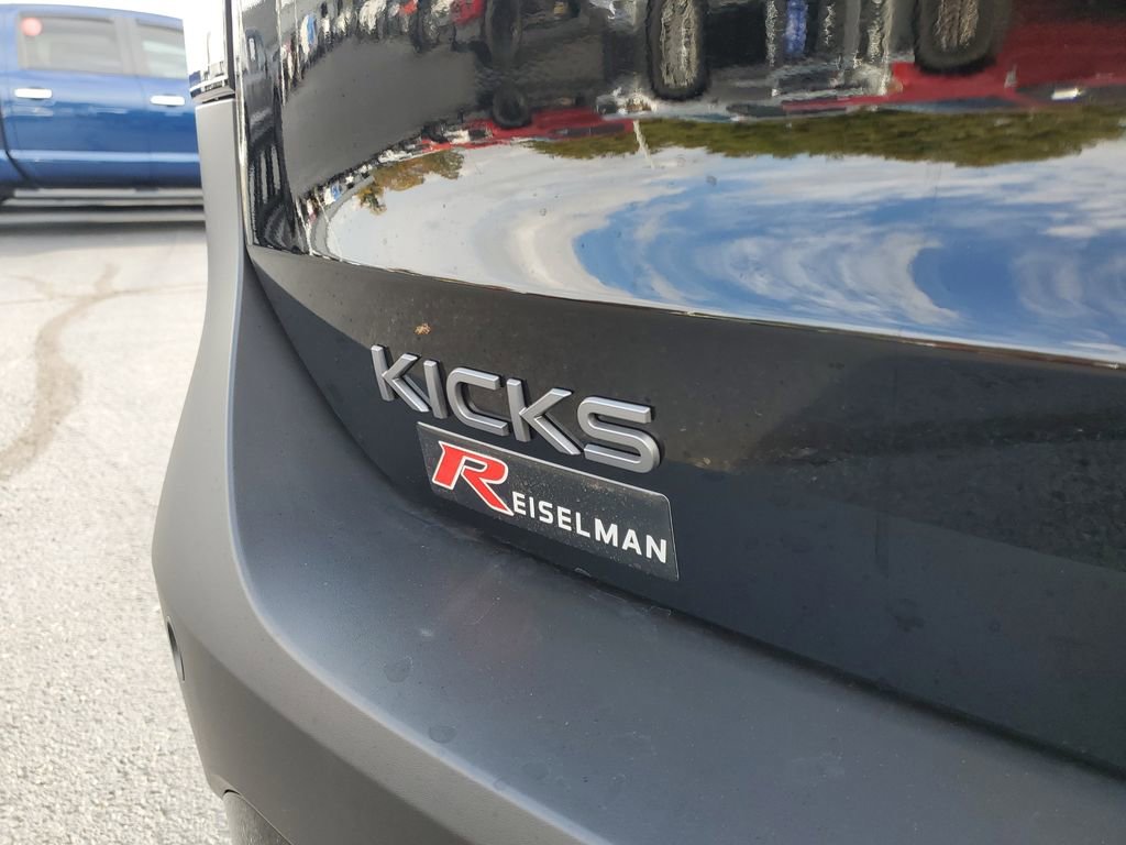 Used 2025 Nissan Kicks SV image 6