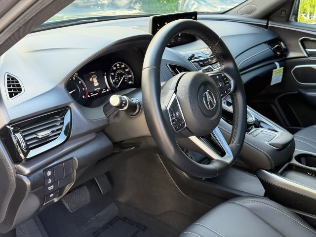 Used 2026 Acura RDX SH-AWD image 13