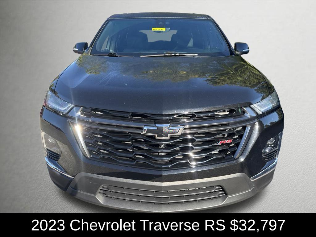 Used 2023 Chevrolet Traverse RS w/ LPO, Floor Liner Package AWD/4WD image 8