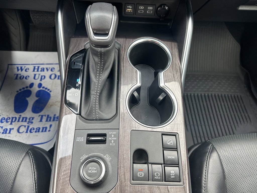 Used 2023 Toyota Highlander Platinum image 26