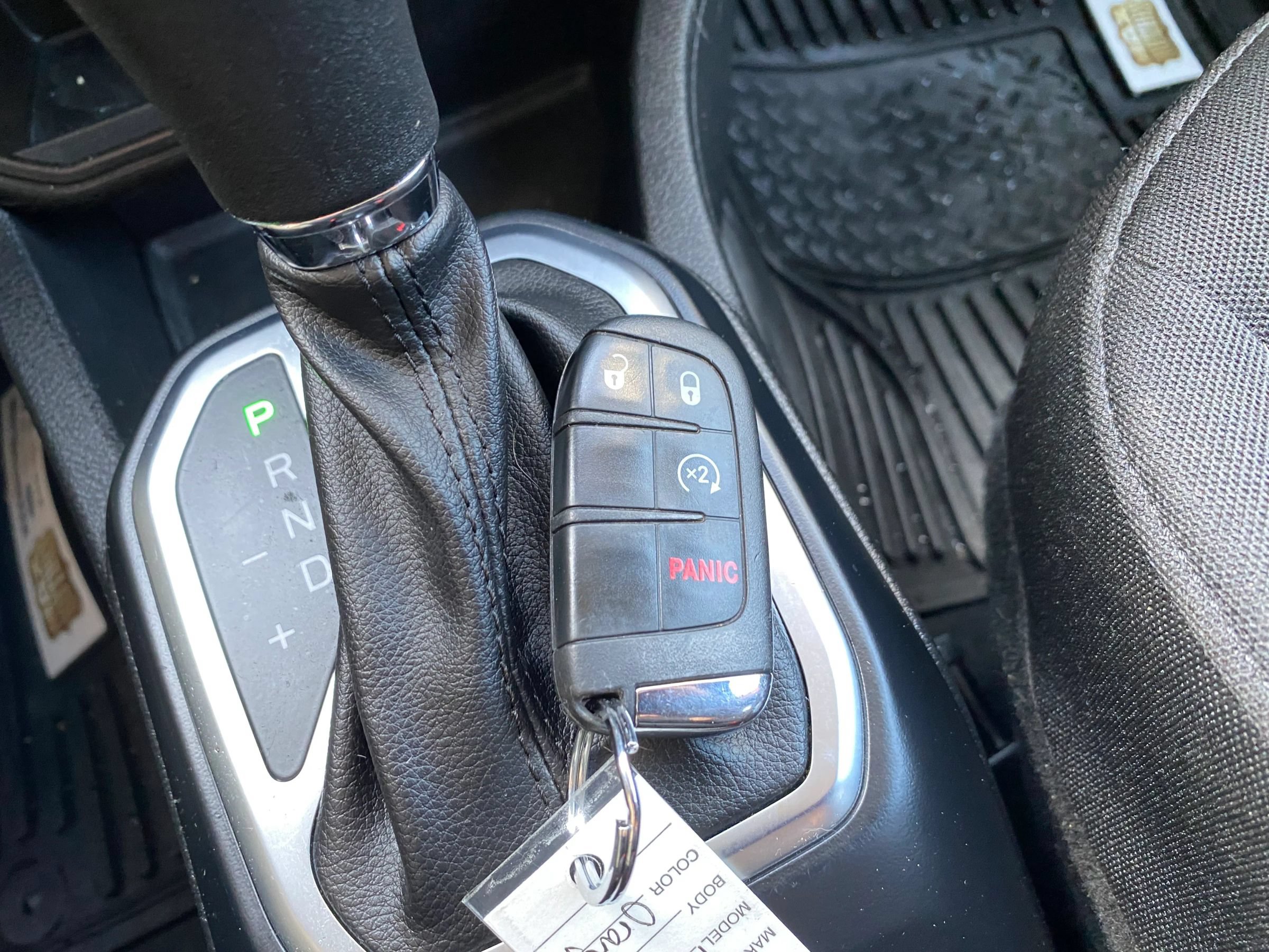 Used 2019 Jeep Renegade Latitude FWD image 22