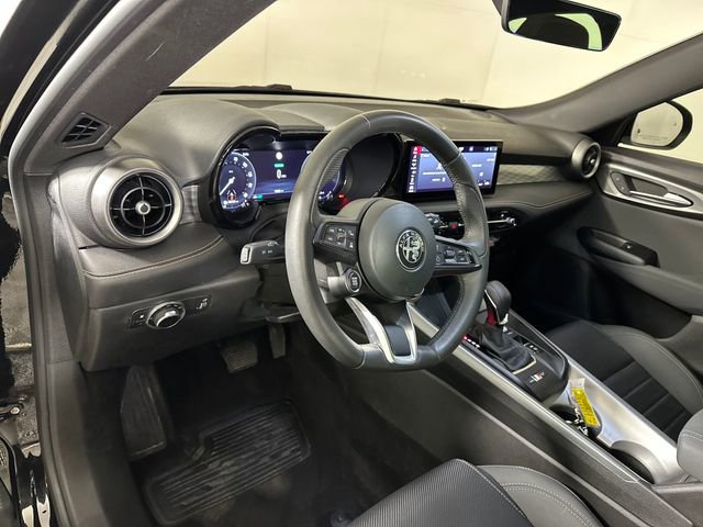 Used 2024 Alfa Romeo Tonale Ti image 13