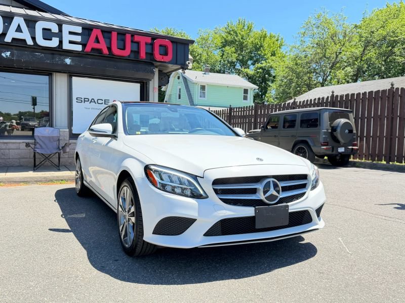Used 2019 Mercedes-Benz C 300 4MATIC Sedan image 4