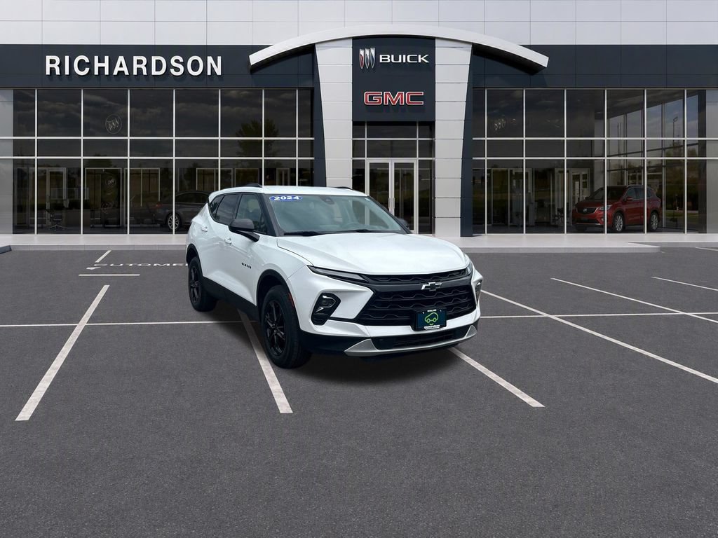 Used 2024 Chevrolet Blazer LT w/ Blazer LT Plus Package AWD/4WD image 7