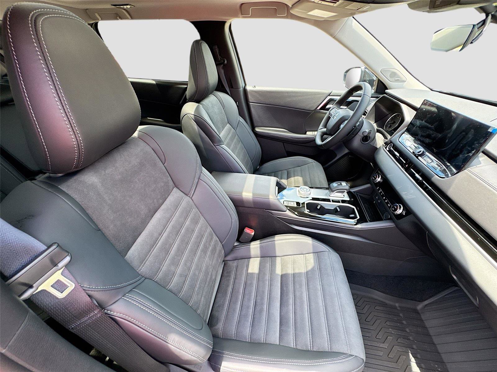 New 2025 Mitsubishi Outlander Trail Edition image 27