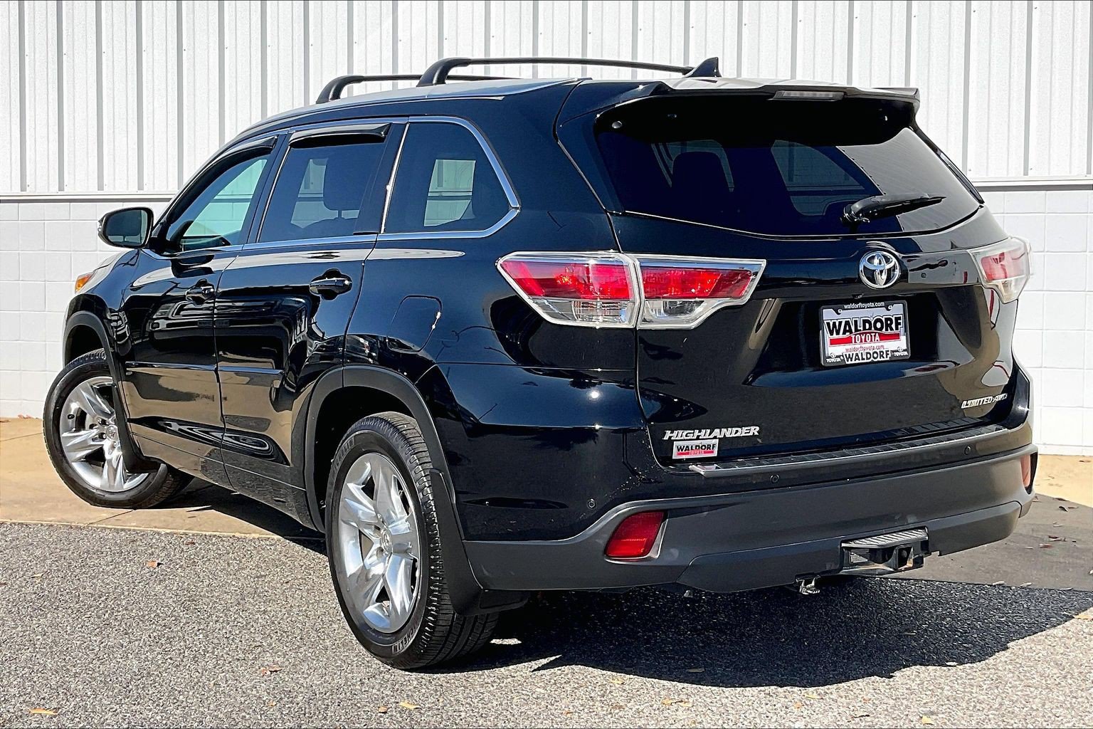 Used 2014 Toyota Highlander Limited Platinum AWD/4WD image 15