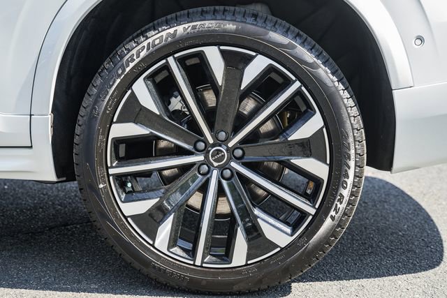 New 2026 Volvo XC90 B6 Ultra w/ Protection Package Premier AWD/4WD image 18