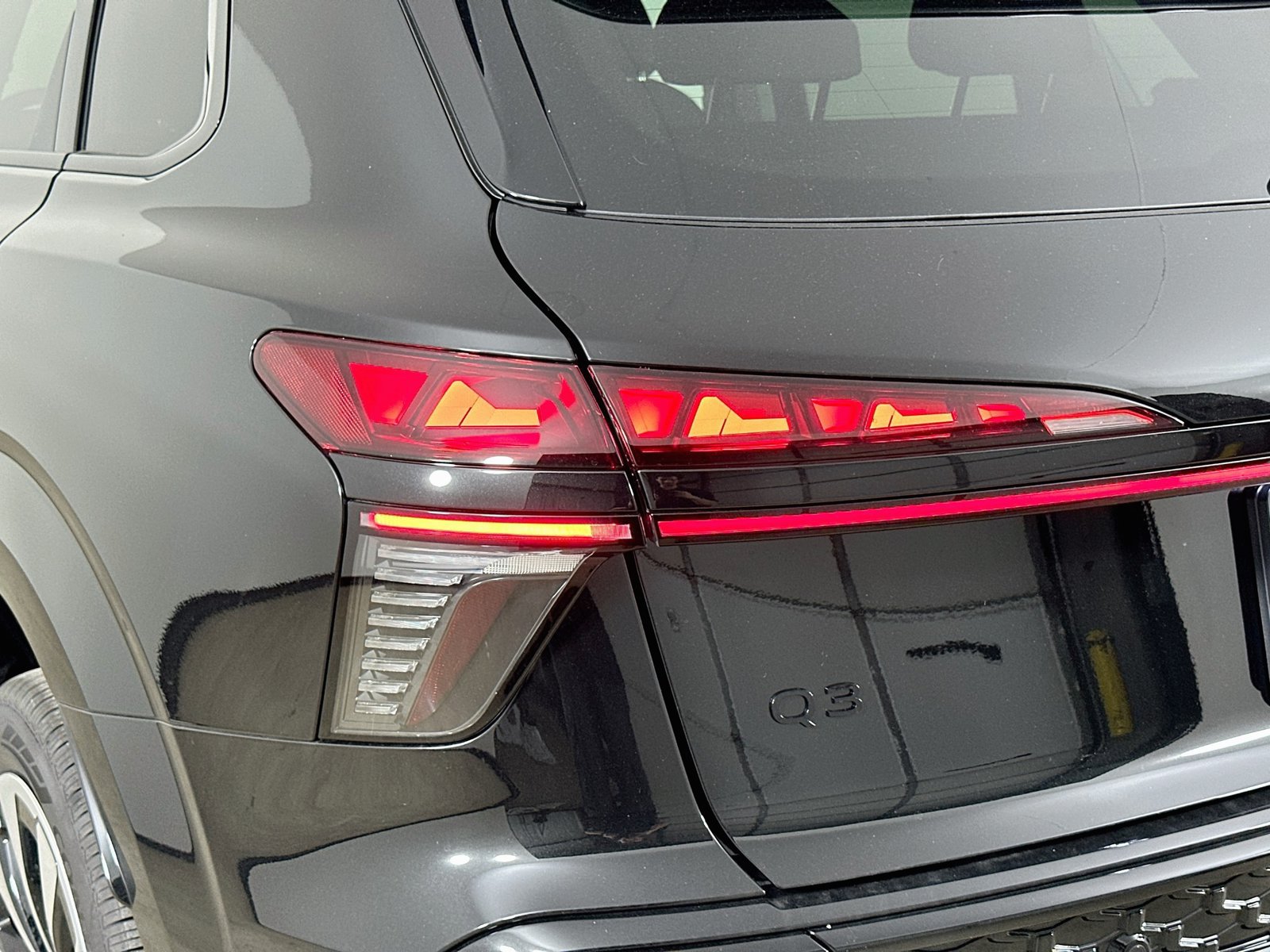 New 2026 Audi Q3 quattro 2.0T AWD/4WD image 12