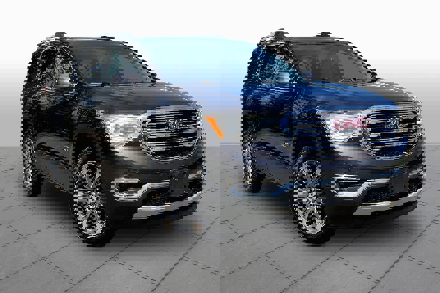 Used 2017 GMC Acadia SLT image 3