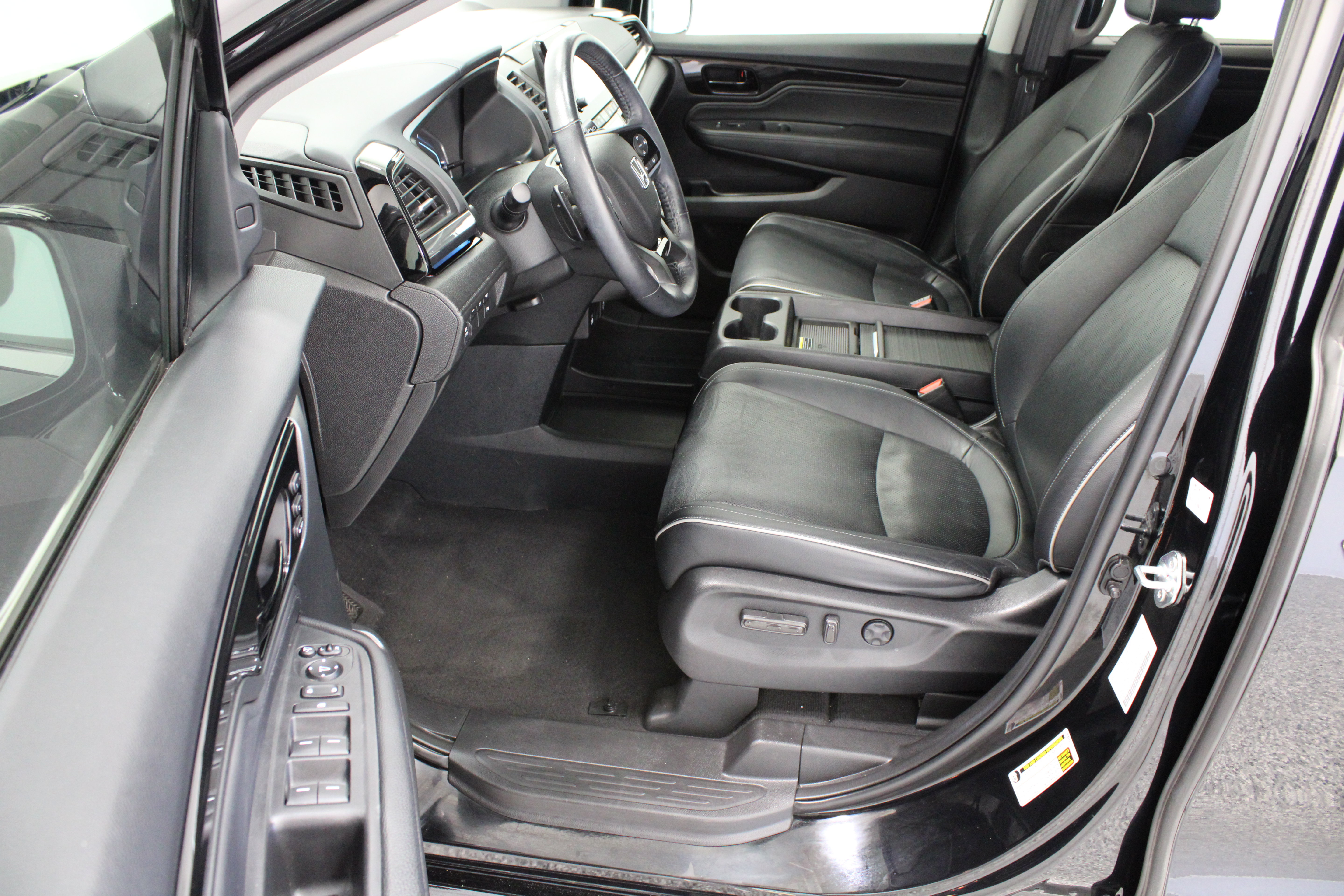 Used 2022 Honda Odyssey Elite image 14