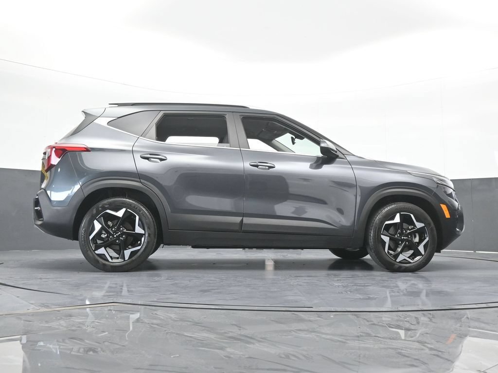 Used 2024 Kia Seltos EX FWD image 62