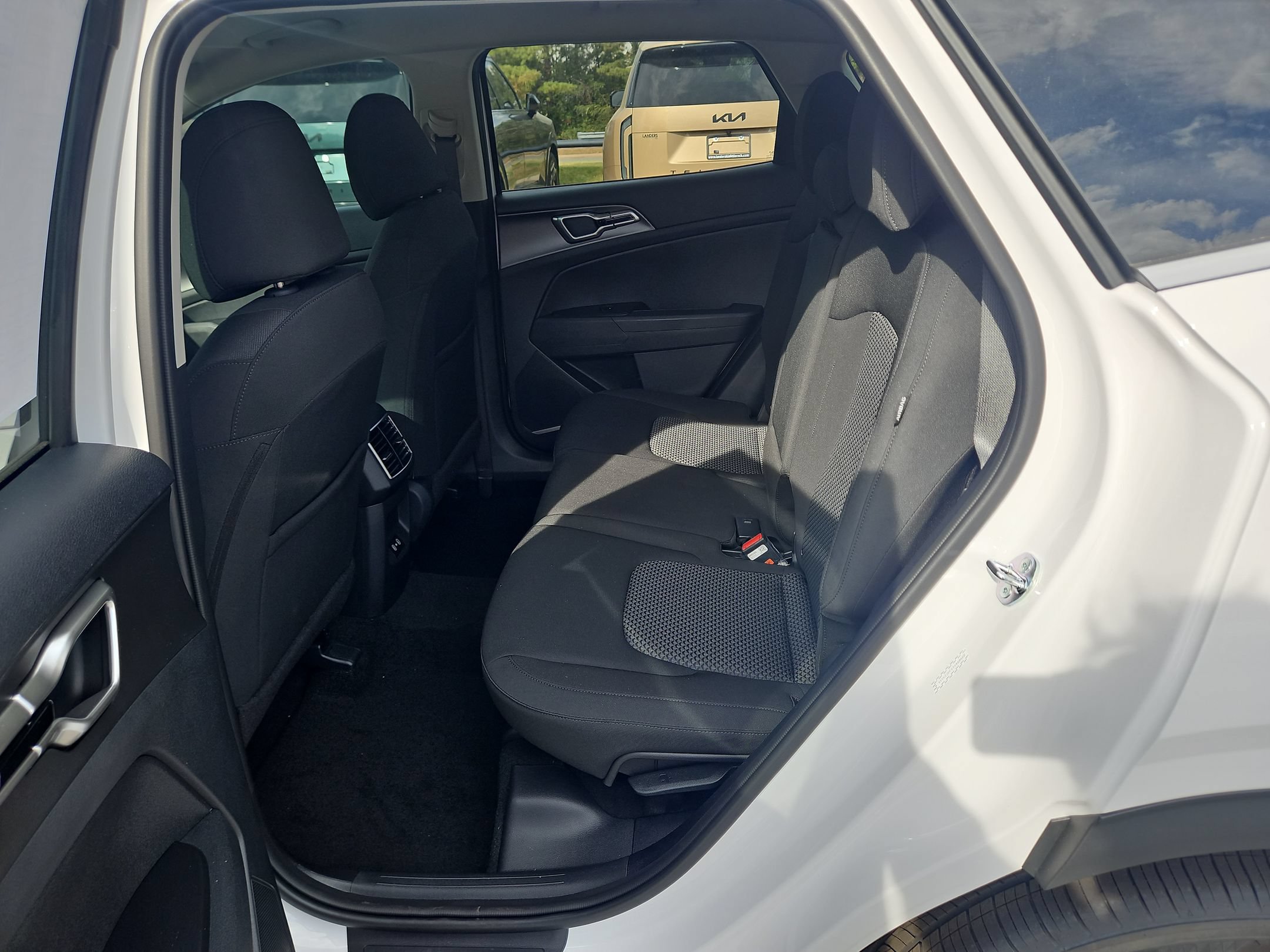 New 2026 Kia Sportage LX FWD image 30