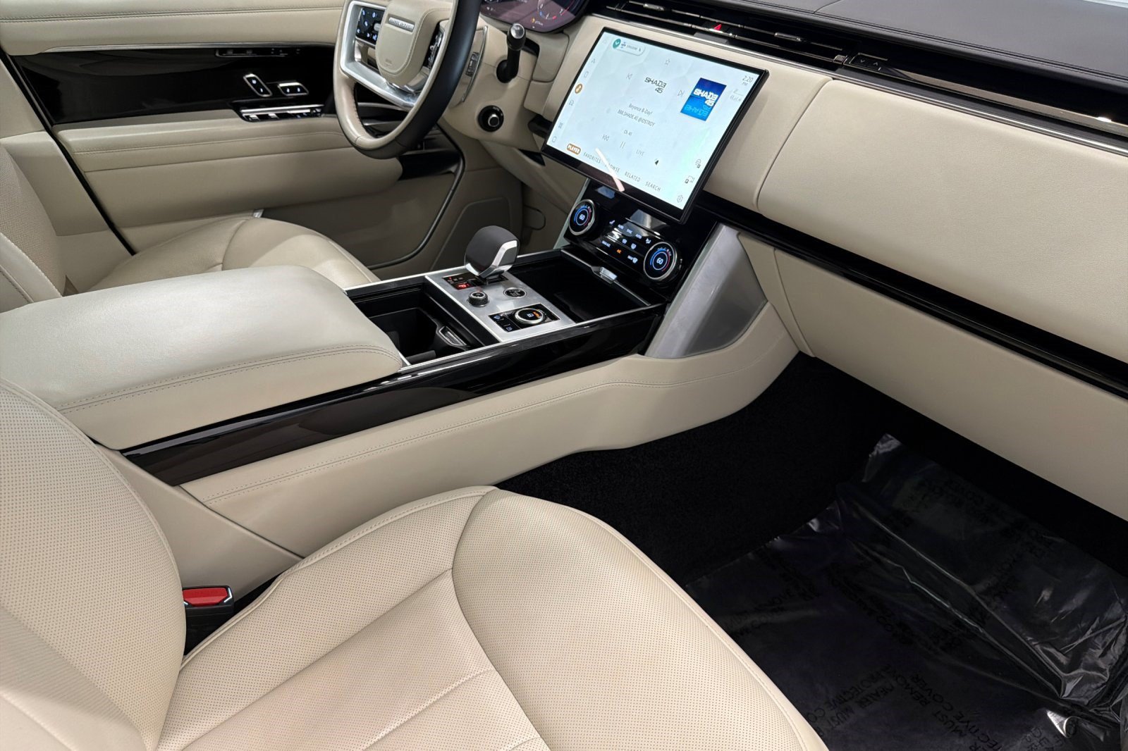 Used 2023 Land Rover Range Rover SE AWD/4WD image 33
