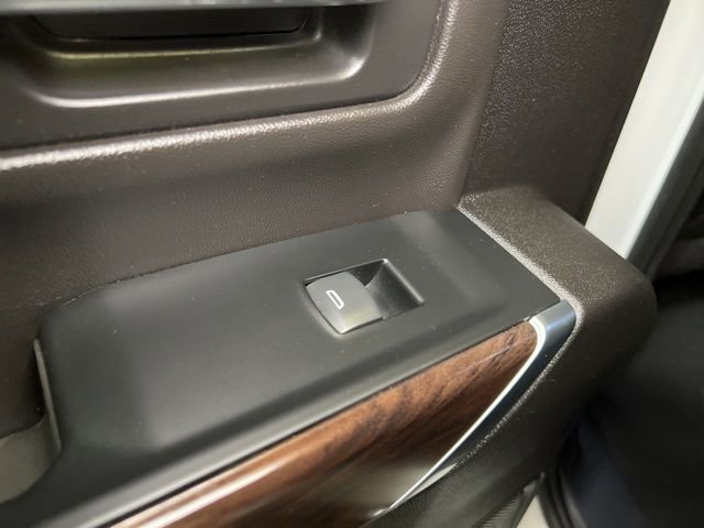 Used 2022 GMC Sierra 2500 SLT w/ SLT Convenience Package image 70