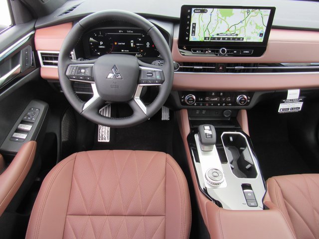 New 2025 Mitsubishi Outlander SEL image 11