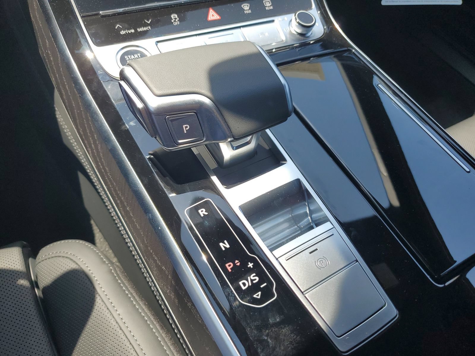 New 2026 Audi A8 L 3.0T AWD/4WD image 25