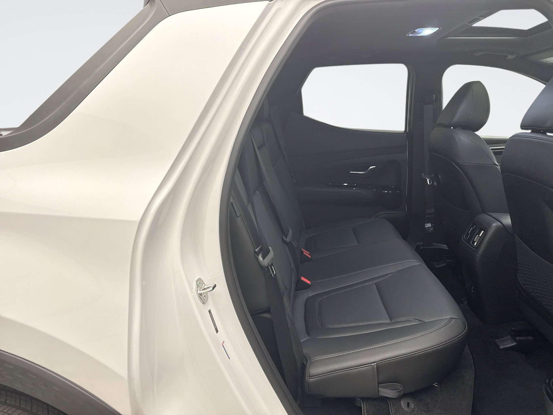 Used 2024 Hyundai Santa Cruz Limited image 21