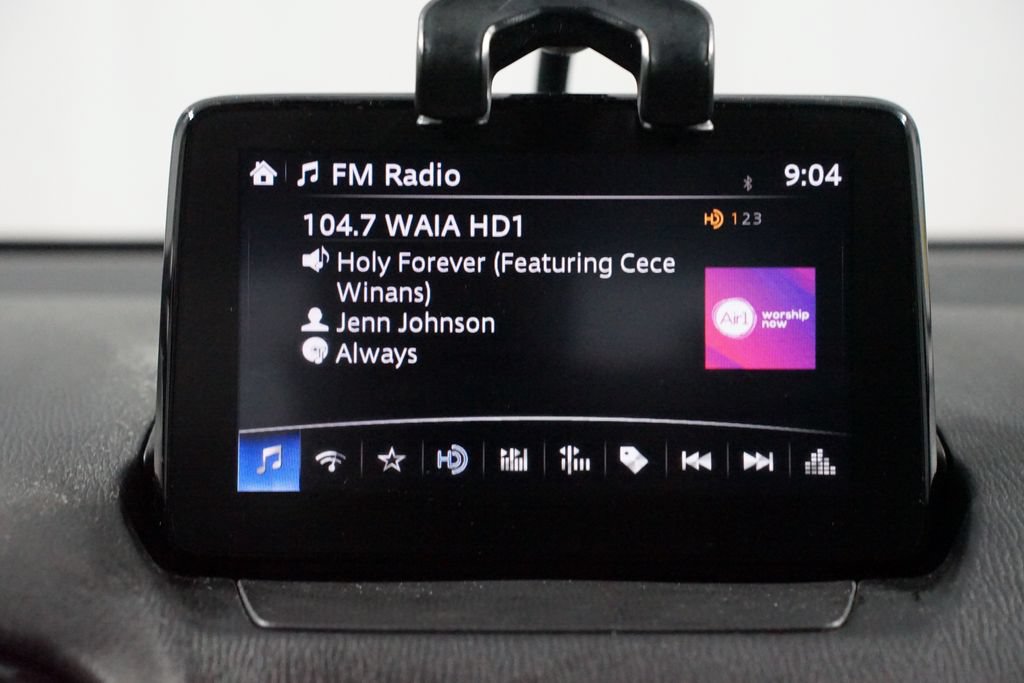 Used 2019 Toyota Yaris L FWD image 10