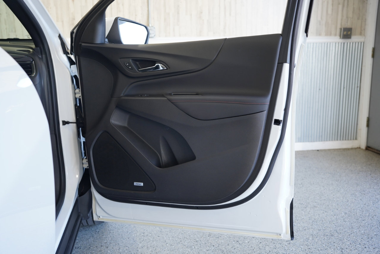 Used 2022 Chevrolet Equinox RS w/ RS Leather Package image 31