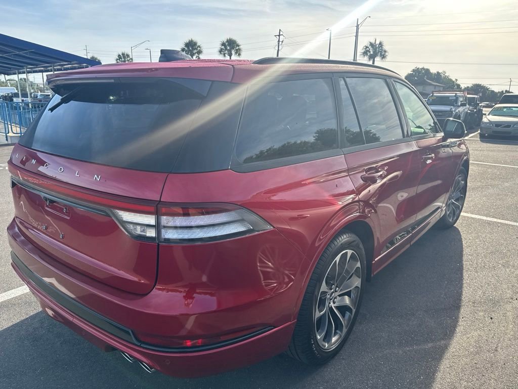 Certified 2025 Lincoln Aviator 2WD w/ Jet Appearance Package image 4