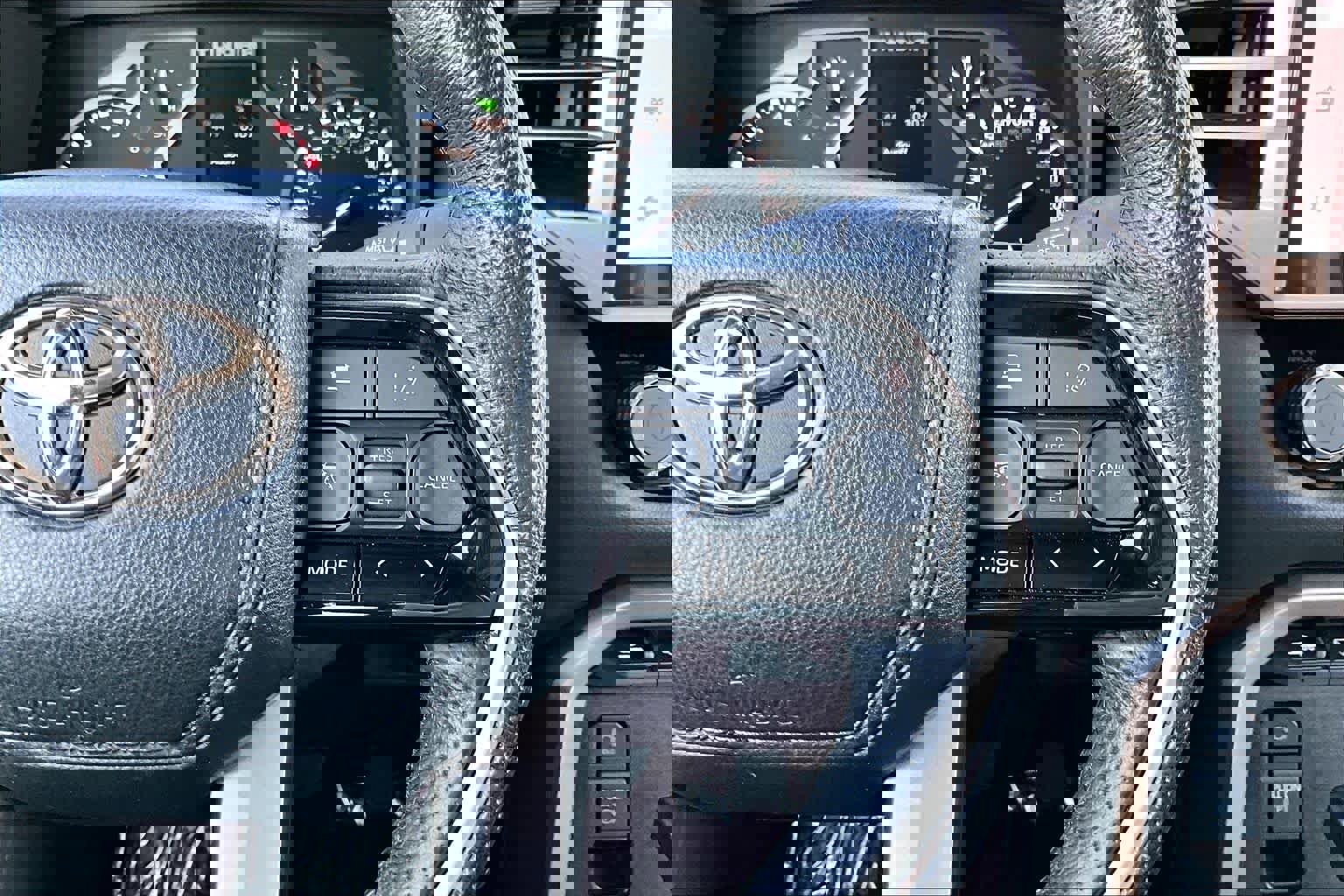 Used 2023 Toyota Tundra Limited image 24