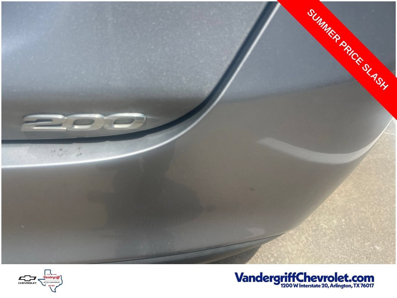 Used 2016 Chrysler 200 Limited FWD image 10