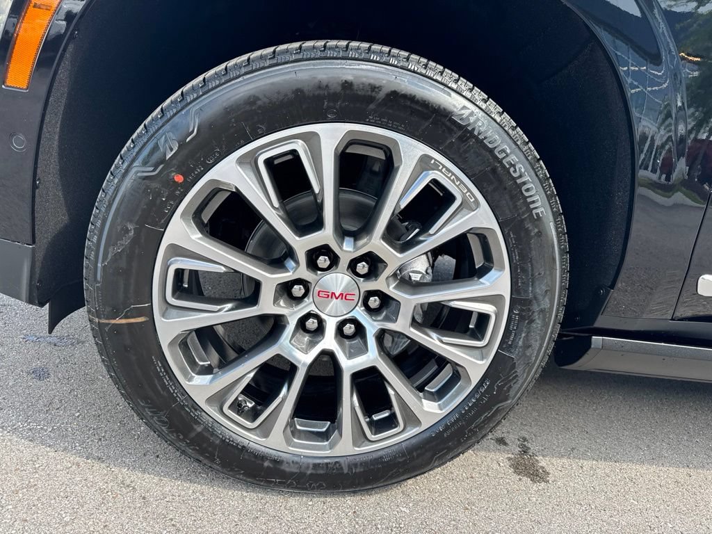 New 2026 GMC Yukon XL Denali w/ Denali Reserve Package AWD/4WD image 37