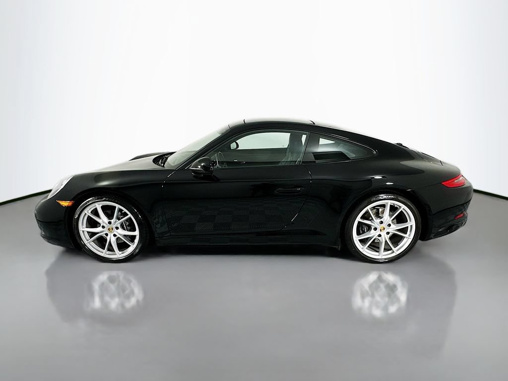 Used 2018 Porsche 911 Carrera RWD image 2