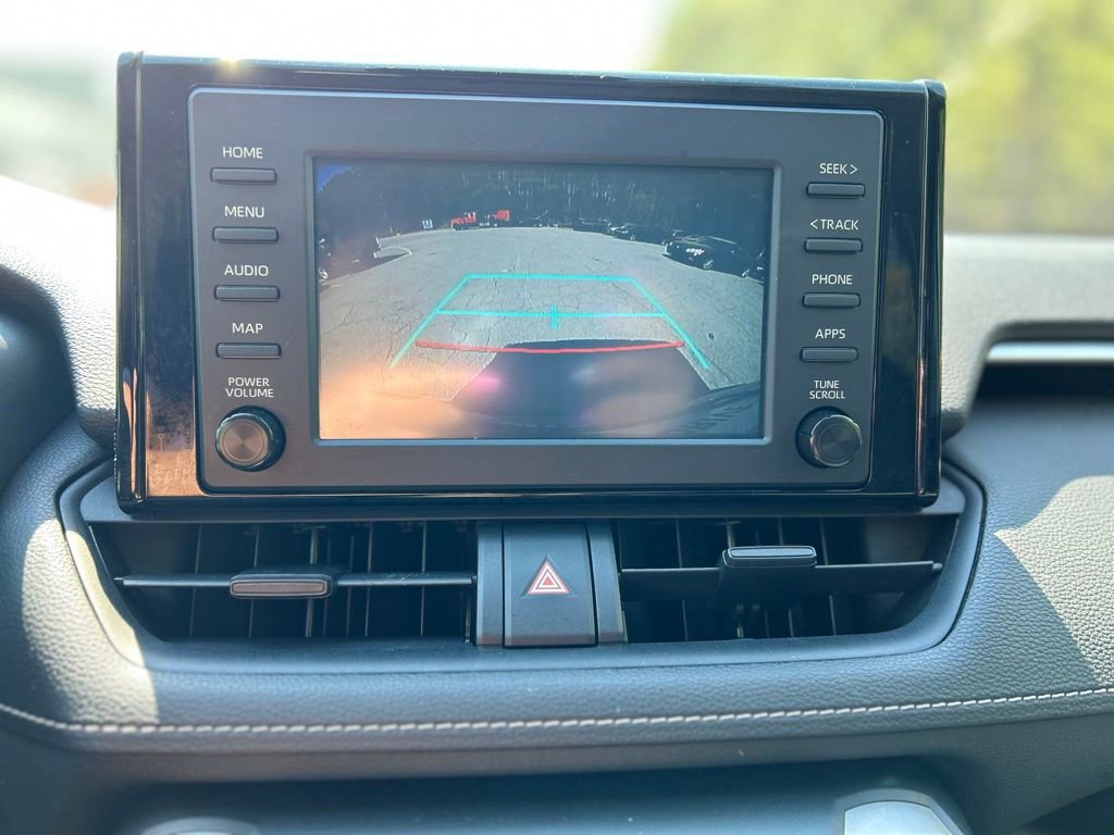 Used 2019 Toyota RAV4 LE image 12