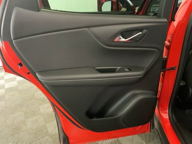 Used 2025 Chevrolet Blazer LT image 32