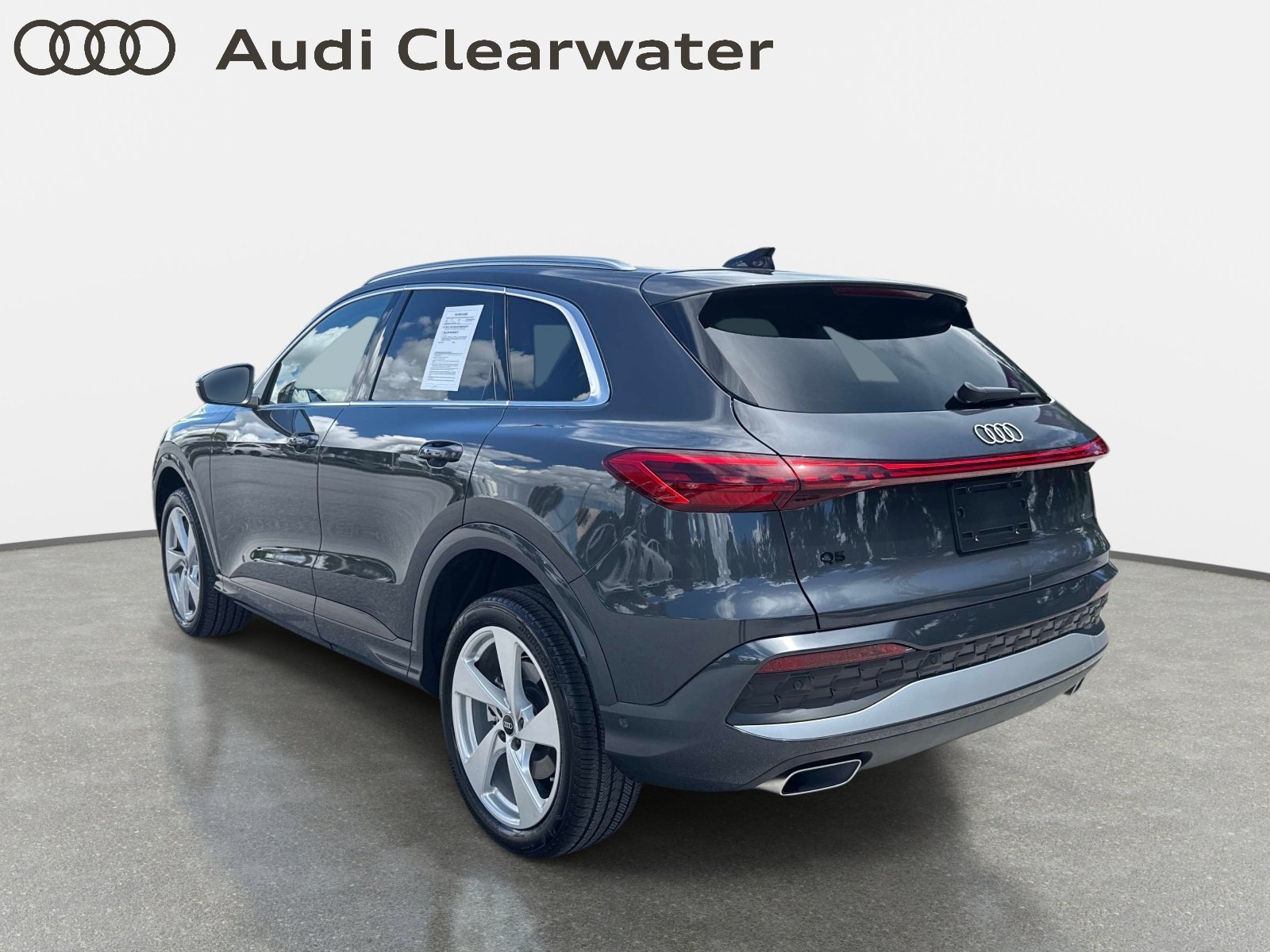 Used 2025 Audi Q5 Premium w/ Premium Plus AWD/4WD image 3
