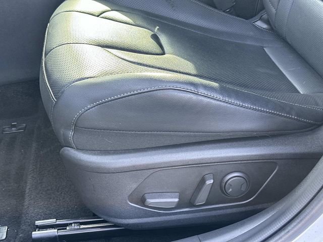 Used 2025 Hyundai Elantra Limited image 20