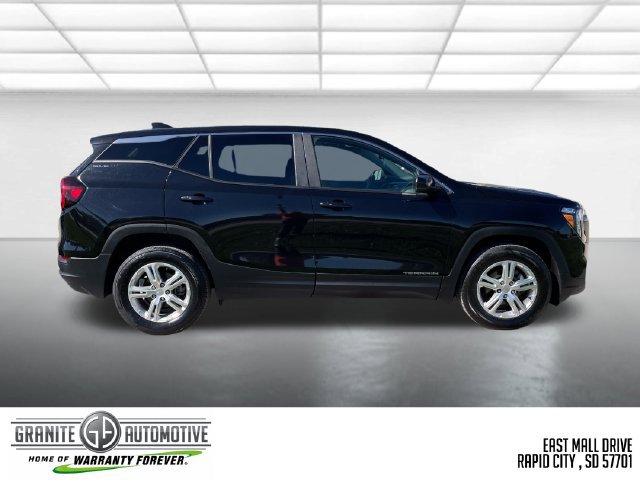 Used 2024 GMC Terrain SLE AWD/4WD image 8