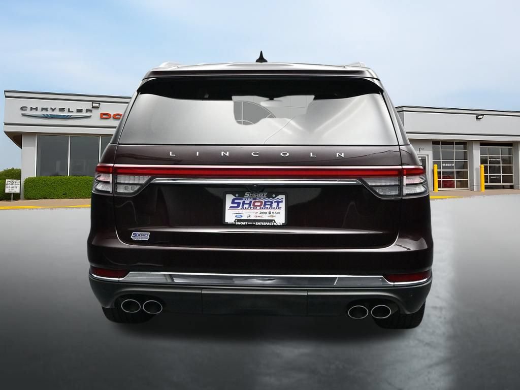 Used 2023 Lincoln Aviator Reserve w/ Equipment Group 201A RWD image 4