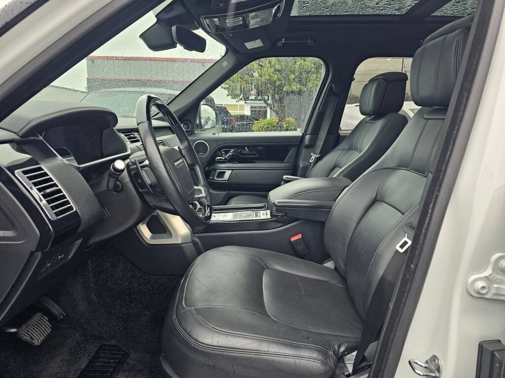 Used 2019 Land Rover Range Rover Supercharged AWD/4WD image 23